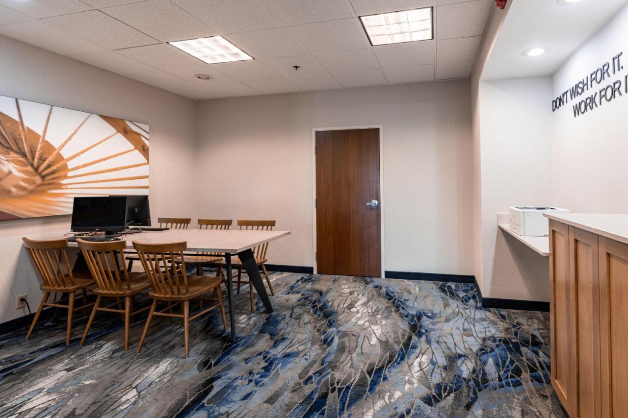 Fairfield By Marriott West